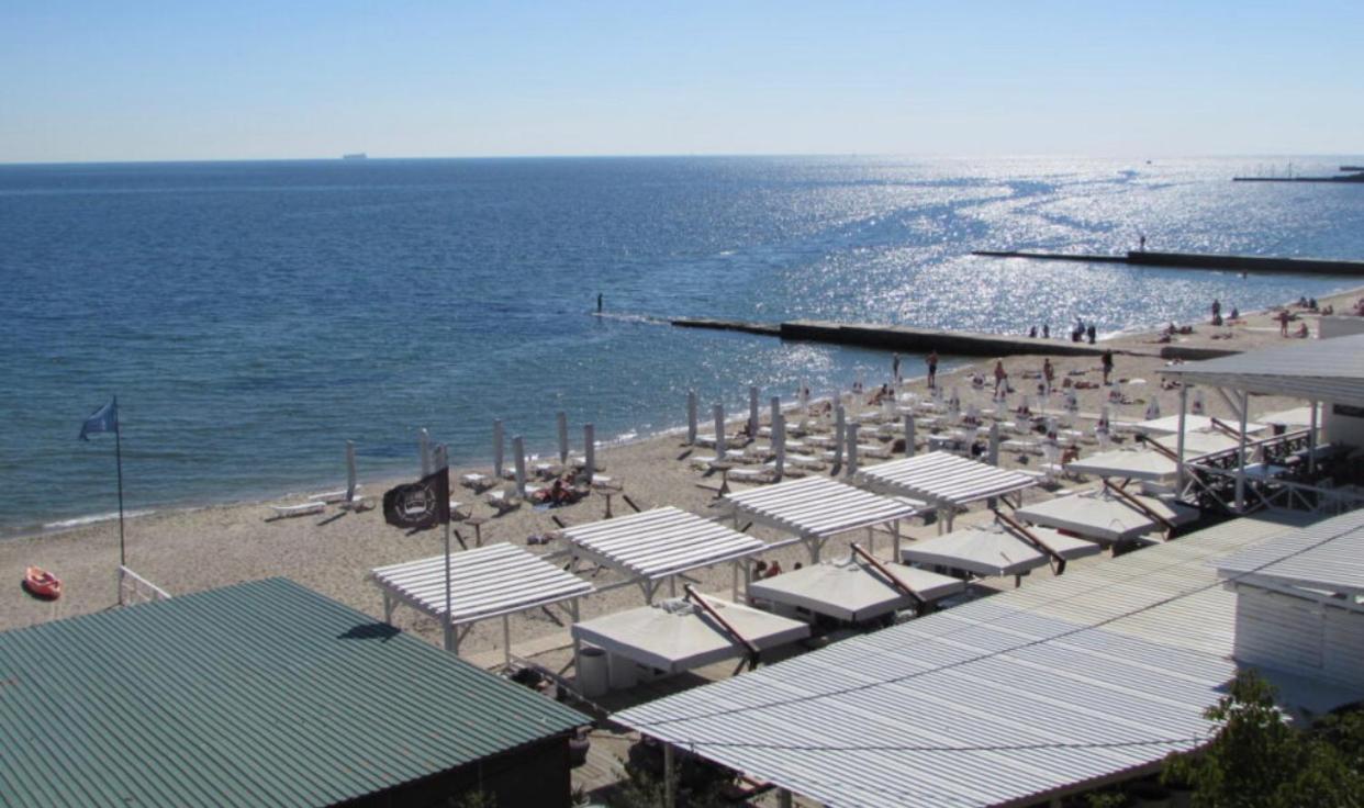 Appartamento Квартира На Сегедской.Пляж Дельфин.Клиника Филатова Odessa Esterno foto